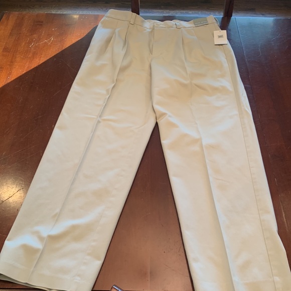 NWT- Nordstrom light khaki pants. Size 34 x 30. - Picture 4 of 4